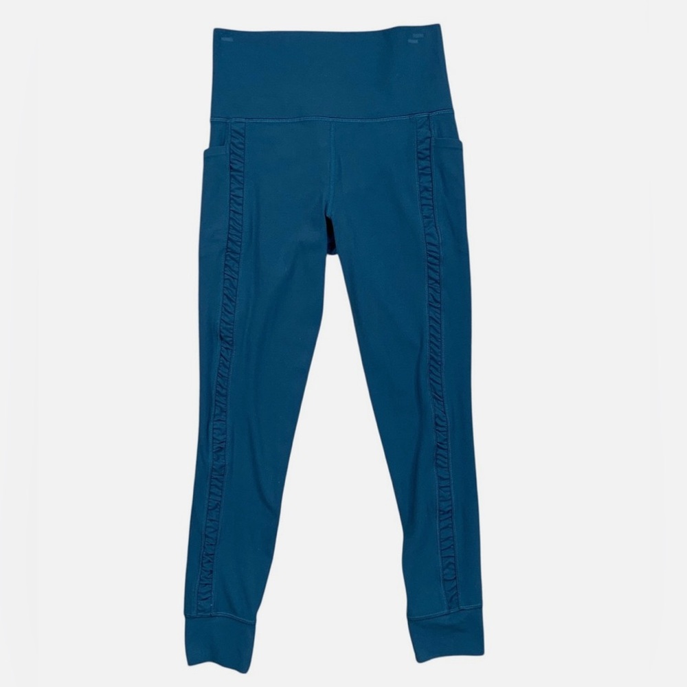 NWT- Athleta Salutation Stash Ruch Craft 7/8 tight